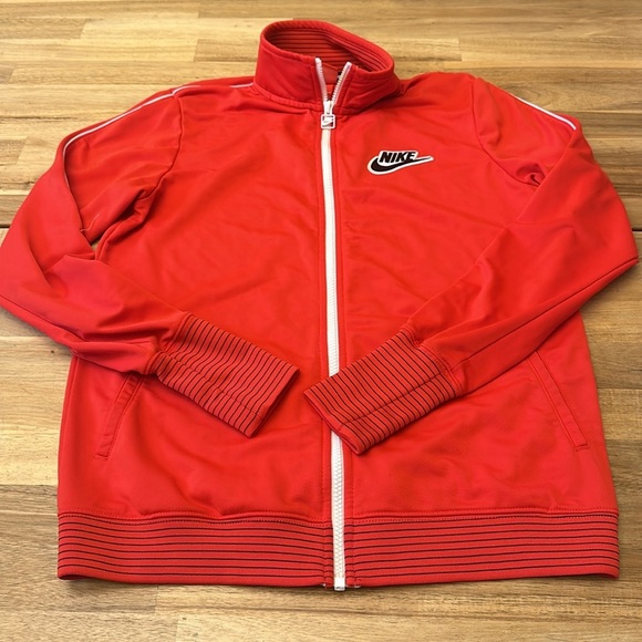 NIKE ⭐️ retro zip up jacket - Picture 2 of 5